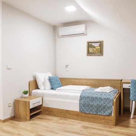 Grand Park Rooms & Apartments Čačak المظهر الخارجي الصورة