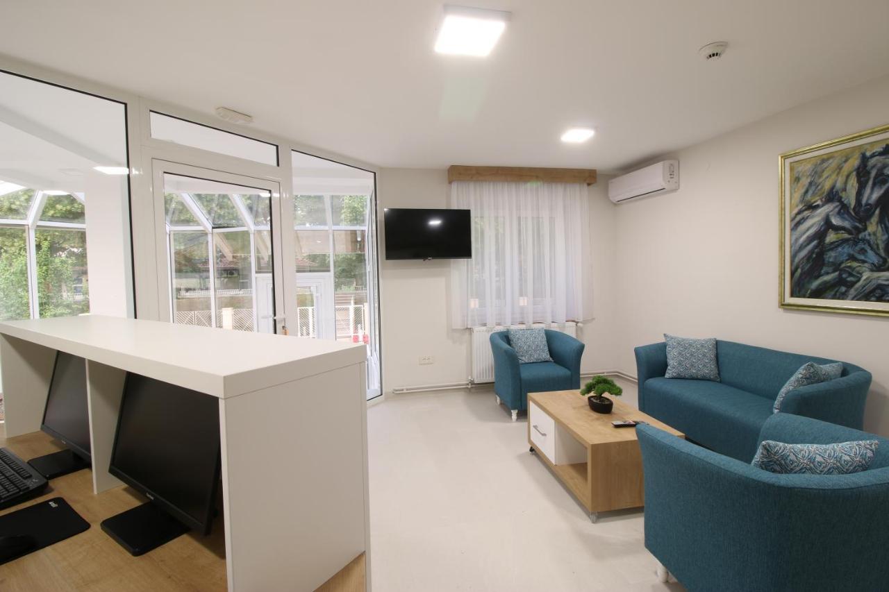 Grand Park Rooms & Apartments Čačak المظهر الخارجي الصورة