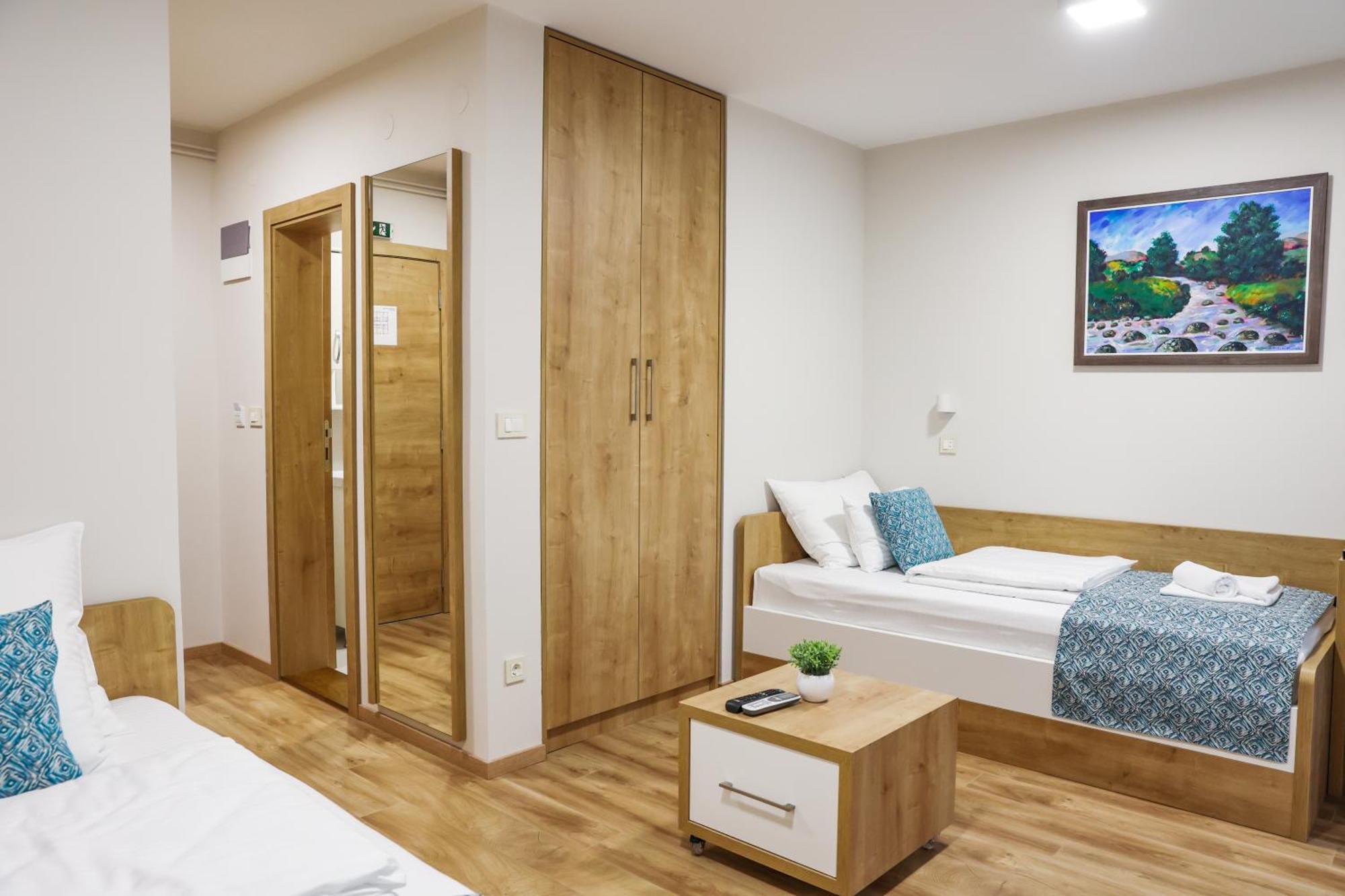 Grand Park Rooms & Apartments Čačak المظهر الخارجي الصورة